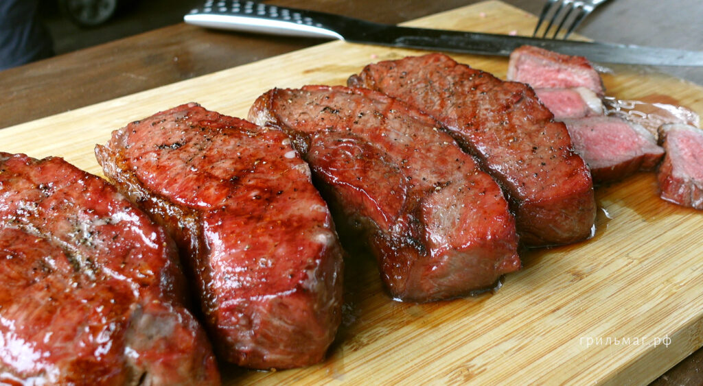 Как обжаривать стейки на гриле методом холодной решетки